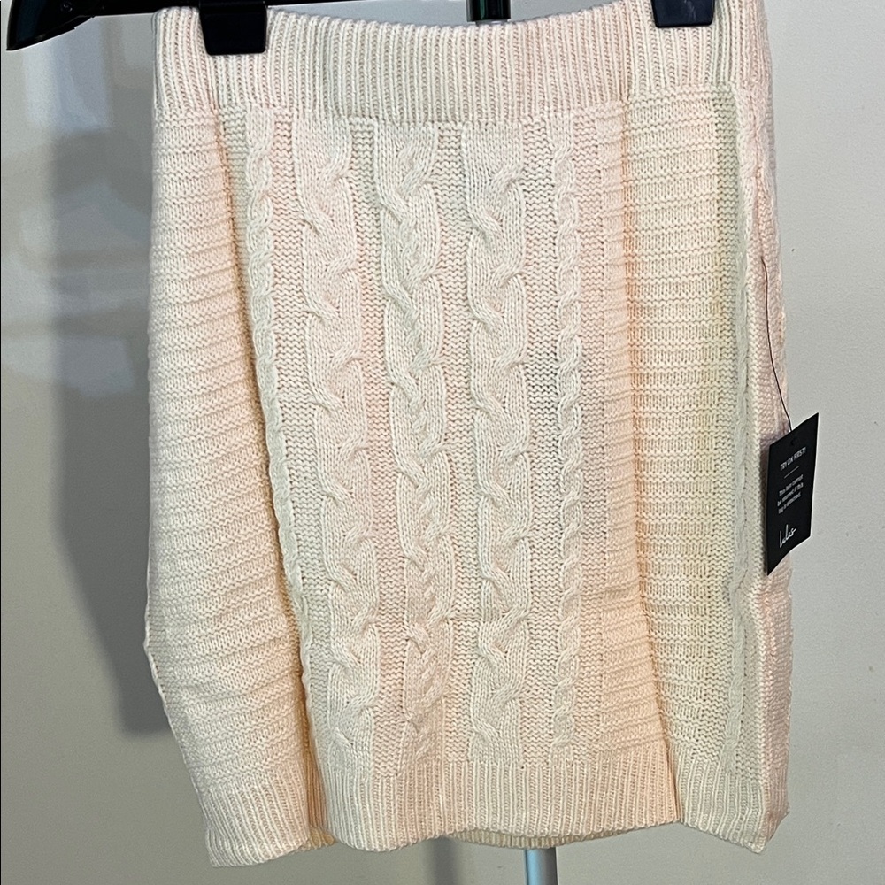 NWT Lulus Cable Knit Cream Turtleneck and Matching Skirt - Picture 6 of 7